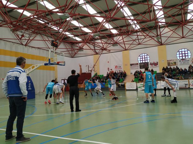 cb daimiel vs estudiantes (foto cb daimiel)