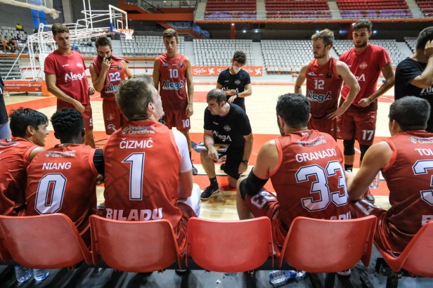 2021Estela_HugoGómez