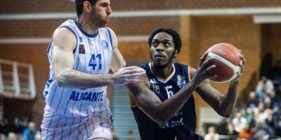 Clevon Brown (imagen Oviedo Baloncesto)