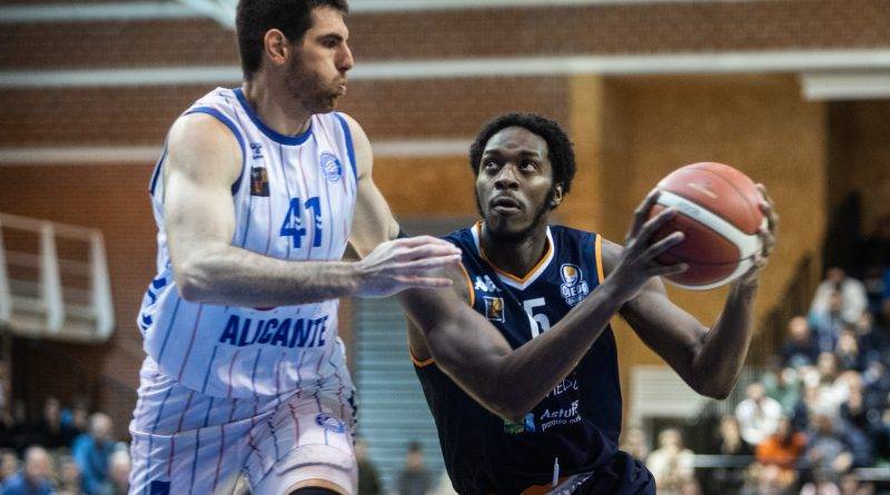 Clevon Brown (imagen Oviedo Baloncesto)